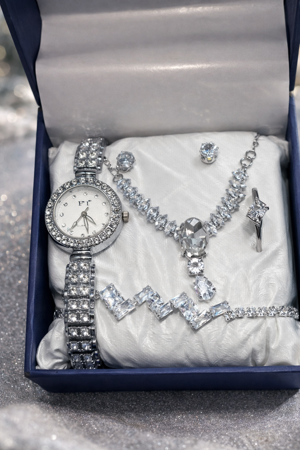Luxury Women’s Watch & Jewelry Gift Set – Silver Crystal Edition (5 Pieces)